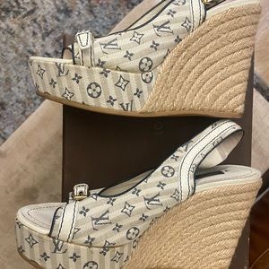 Louis Vuitton "mini Lin" wedges